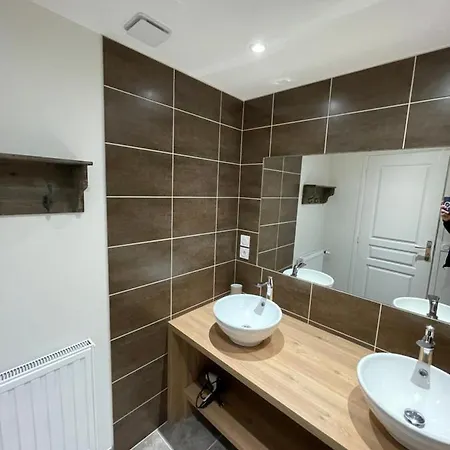 Apartment Le Loft Et Le T2, Dore, Au Pied De La Dordogne