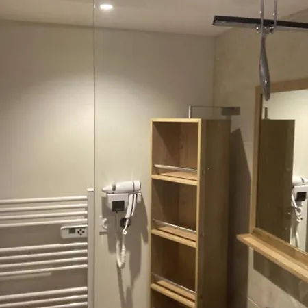 Le Loft Et Le T2, Dore, Au Pied De La Dordogne Апартаменты *