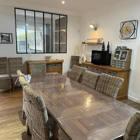 Apartment Le Loft Et Le T2, Dore, Au Pied De La Dordogne *