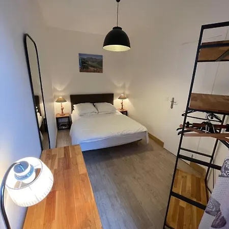 Le Loft Et Le T2, Dore, Au Pied De La Dordogne Apartment *