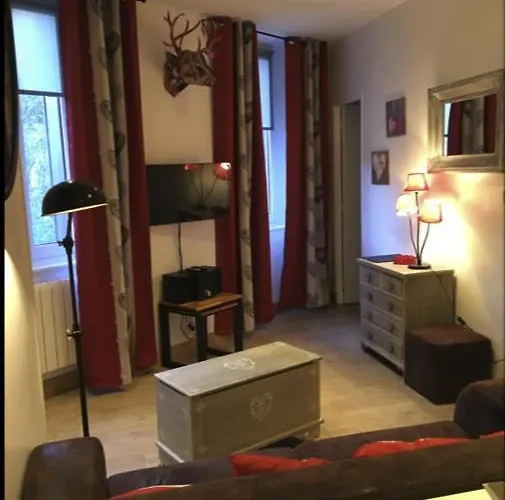 Le Loft Et Le T2, Dore, Au Pied De La Dordogne * Ле-Мон-Дор